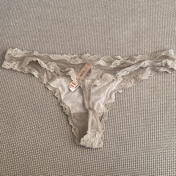 Victoria’s Secret Dream Angels Set - Picture 5 of 6